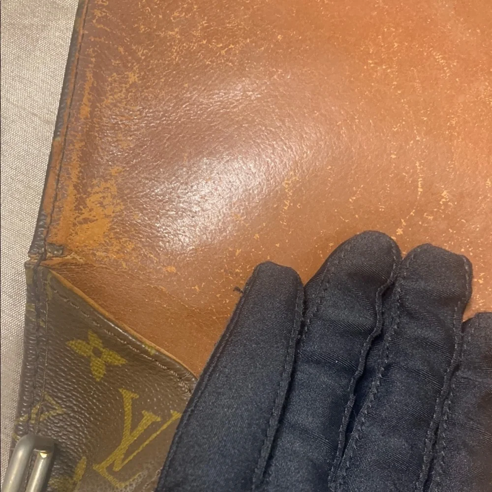 Louis Vuitton Brown Monogram Men's Bag Cobbler needed